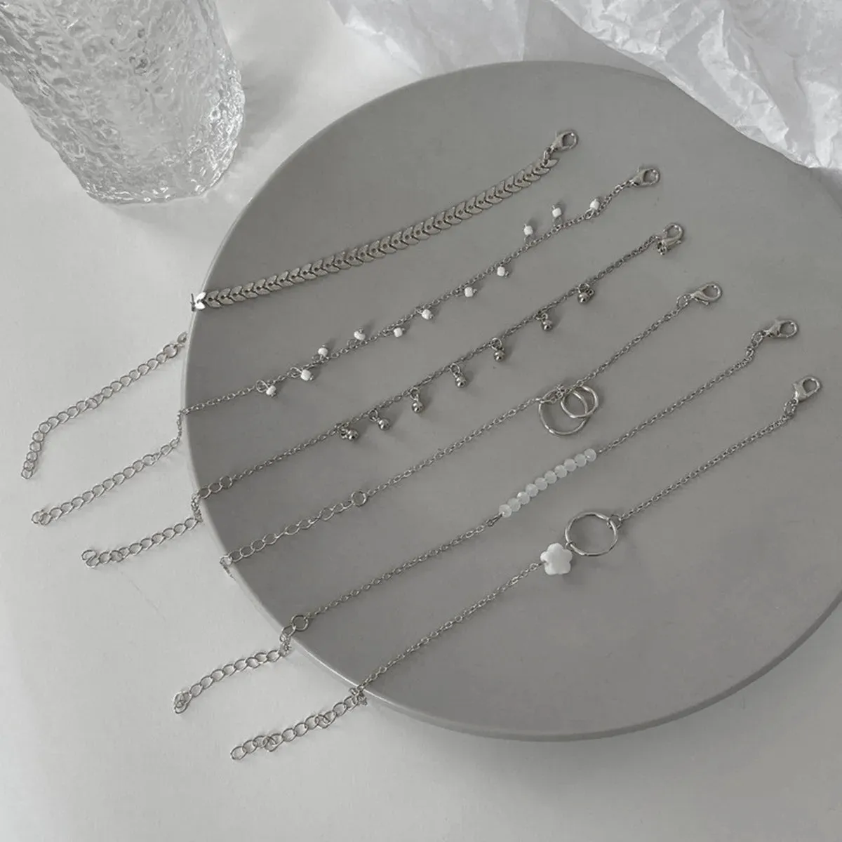 6-piece Set of Multi-layered Retro Stacked Fishbone Chain Small Flower Leaf Pendant Bracelet Gift for Women Girls Jewelry