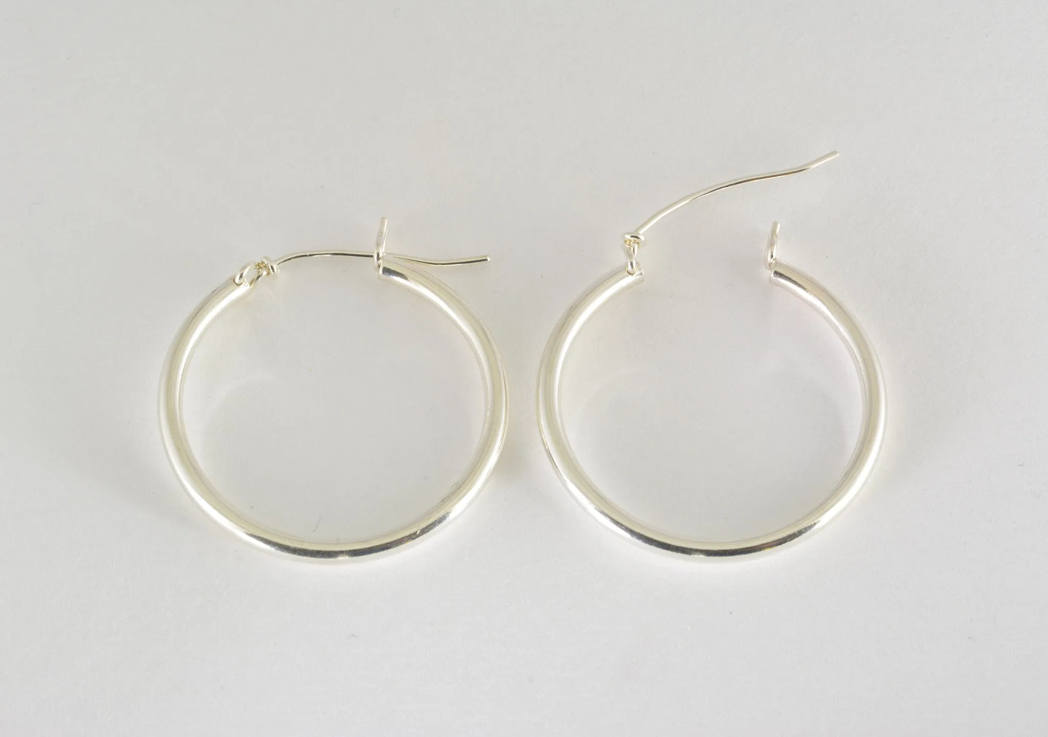 Hoop Earrings v-notch, Medium