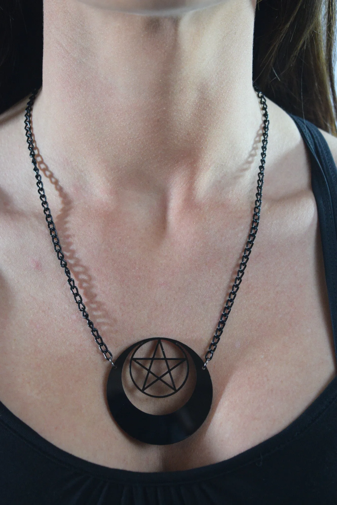 Magic symbol Pentacle Necklace Celtic Goddess Symbol Resin Black Chain Necklace