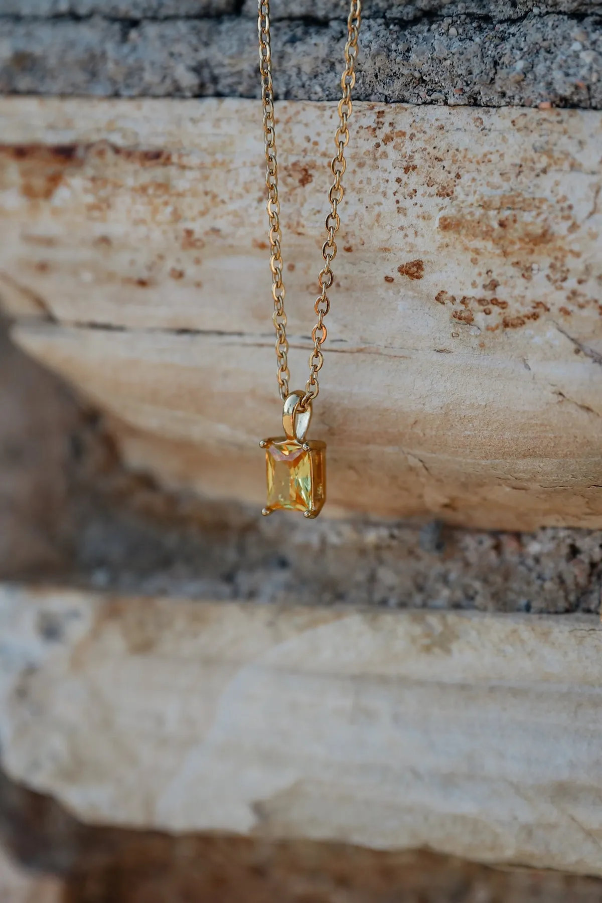 The One Gold Pendant Necklace