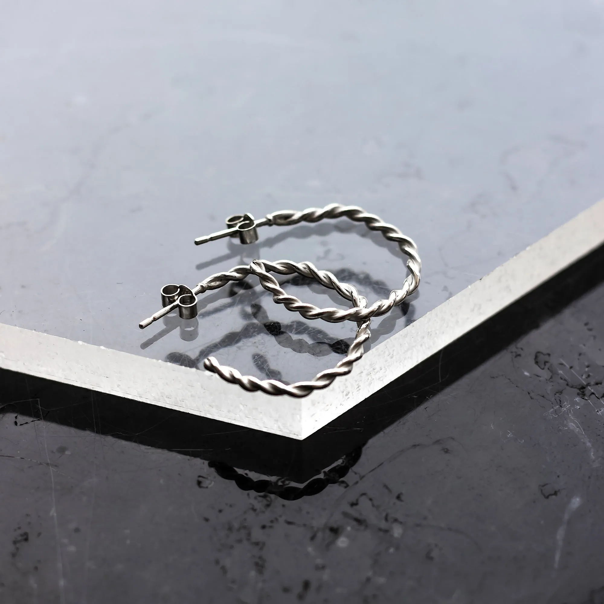 Twisted Hoops - Round Earrings
