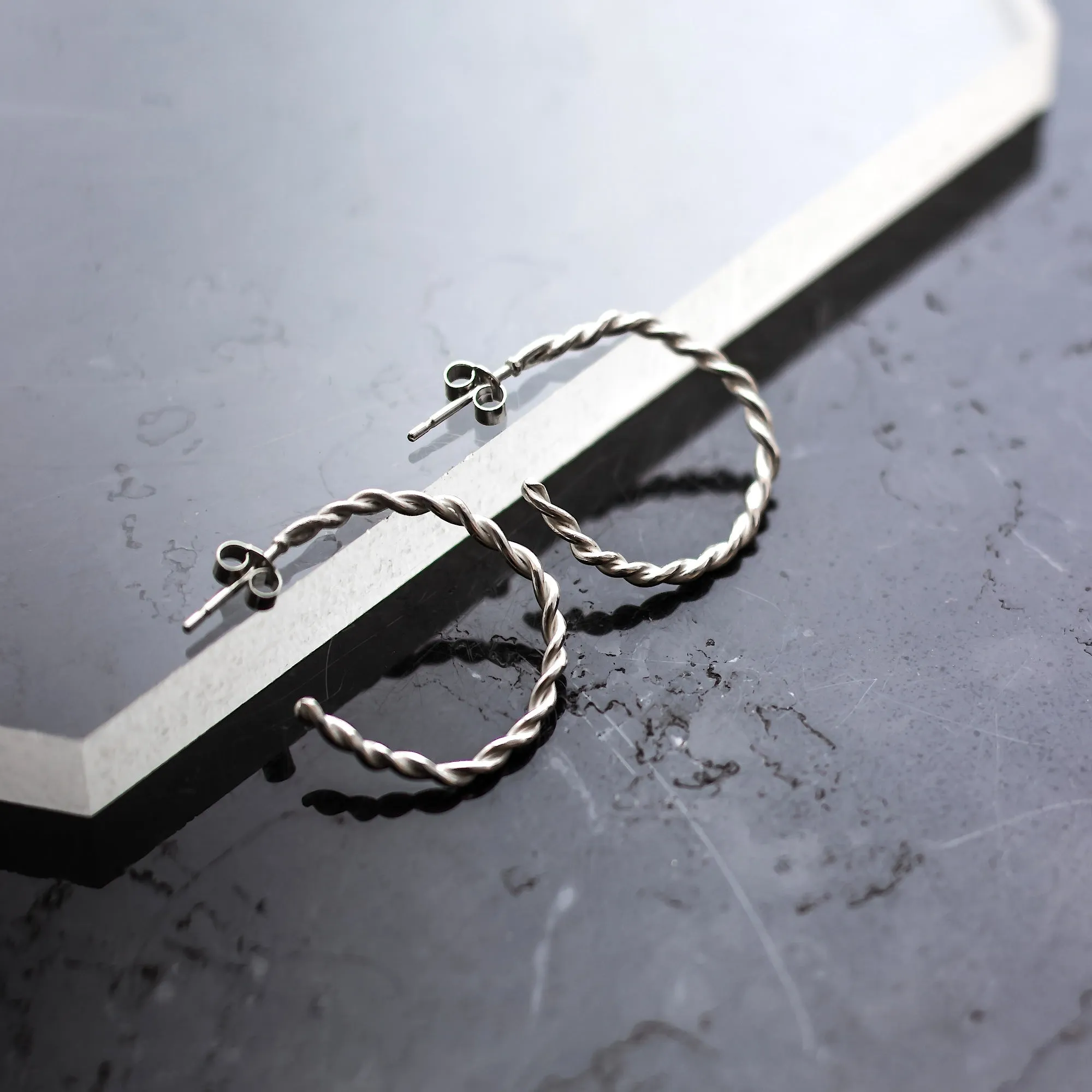 Twisted Hoops - Round Earrings